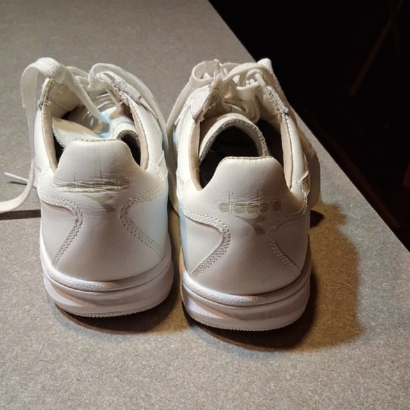 Women\'s Diadora Sneakers